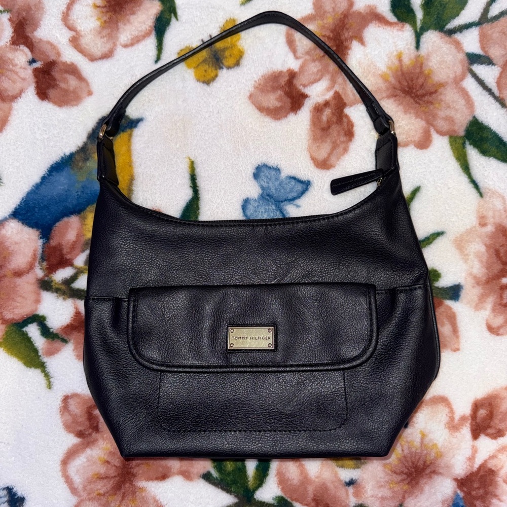 Tommy Hilfiger Classic Black Shoulder Bag